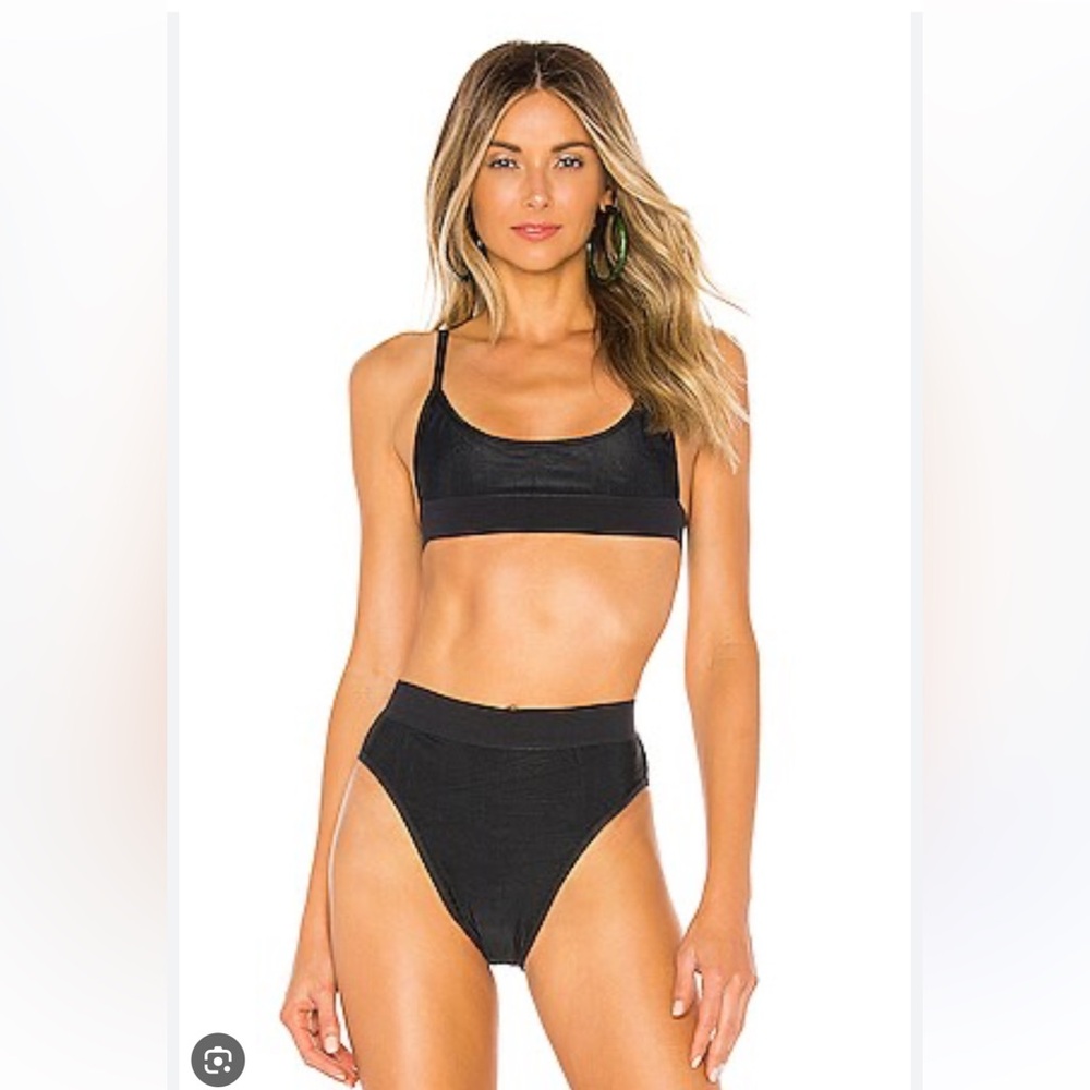 Frankies Bikinis Gabrielle Top in Black